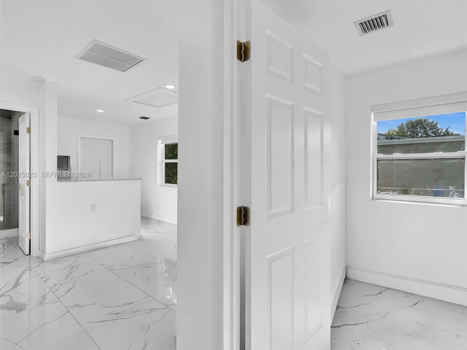 6097 Rodman St, Hollywood FL 33023