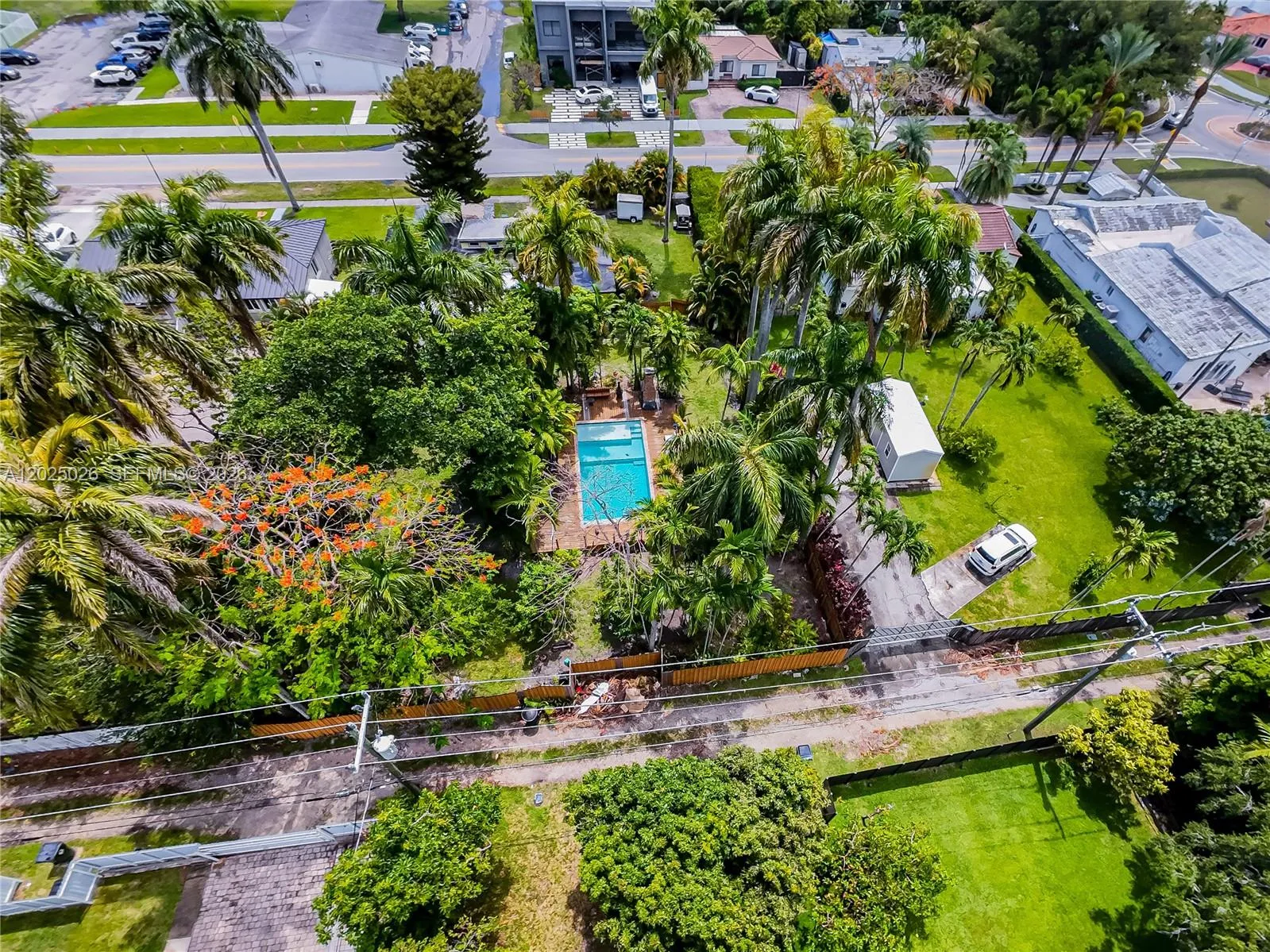 548 East Dr, Miami Springs FL 33166