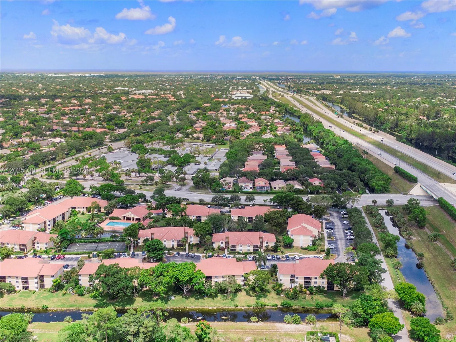 5661 Riverside Dr, Coral Springs FL 33067