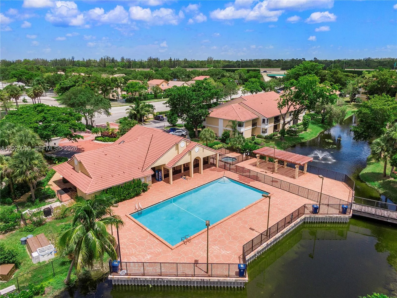 5661 Riverside Dr, Coral Springs FL 33067