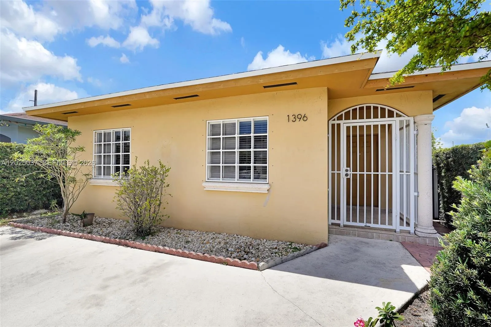 1396 W 30th St, Hialeah FL 33012