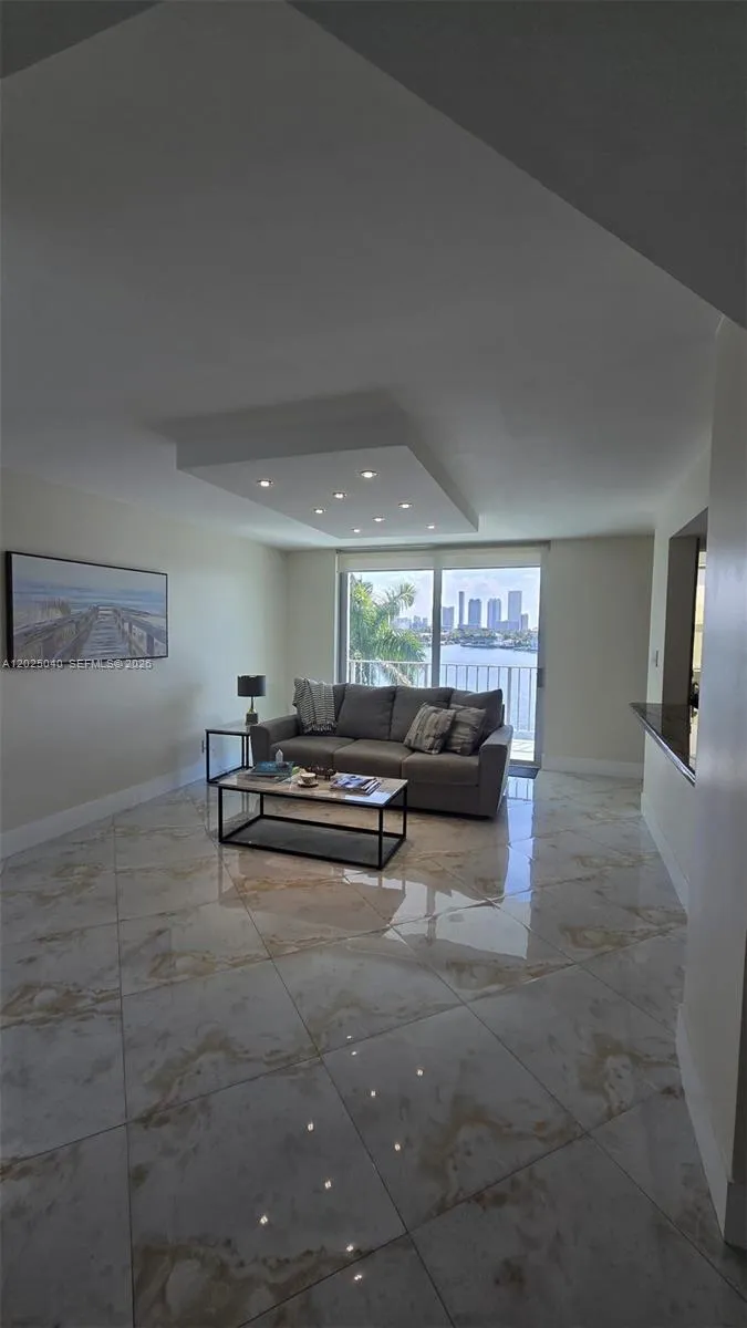 16558 NE 26th Ave # 5D, North Miami Beach FL 33160