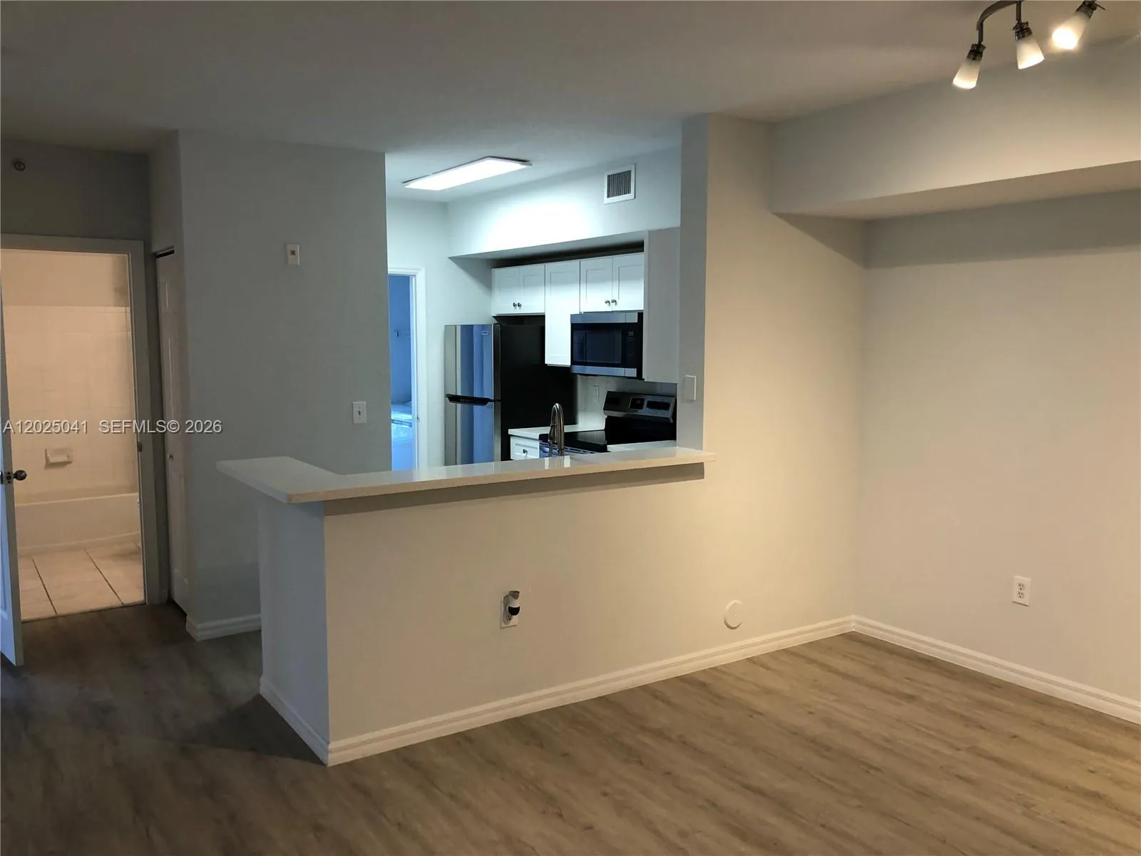 2544 Centergate Dr # 108, Miramar FL 33025