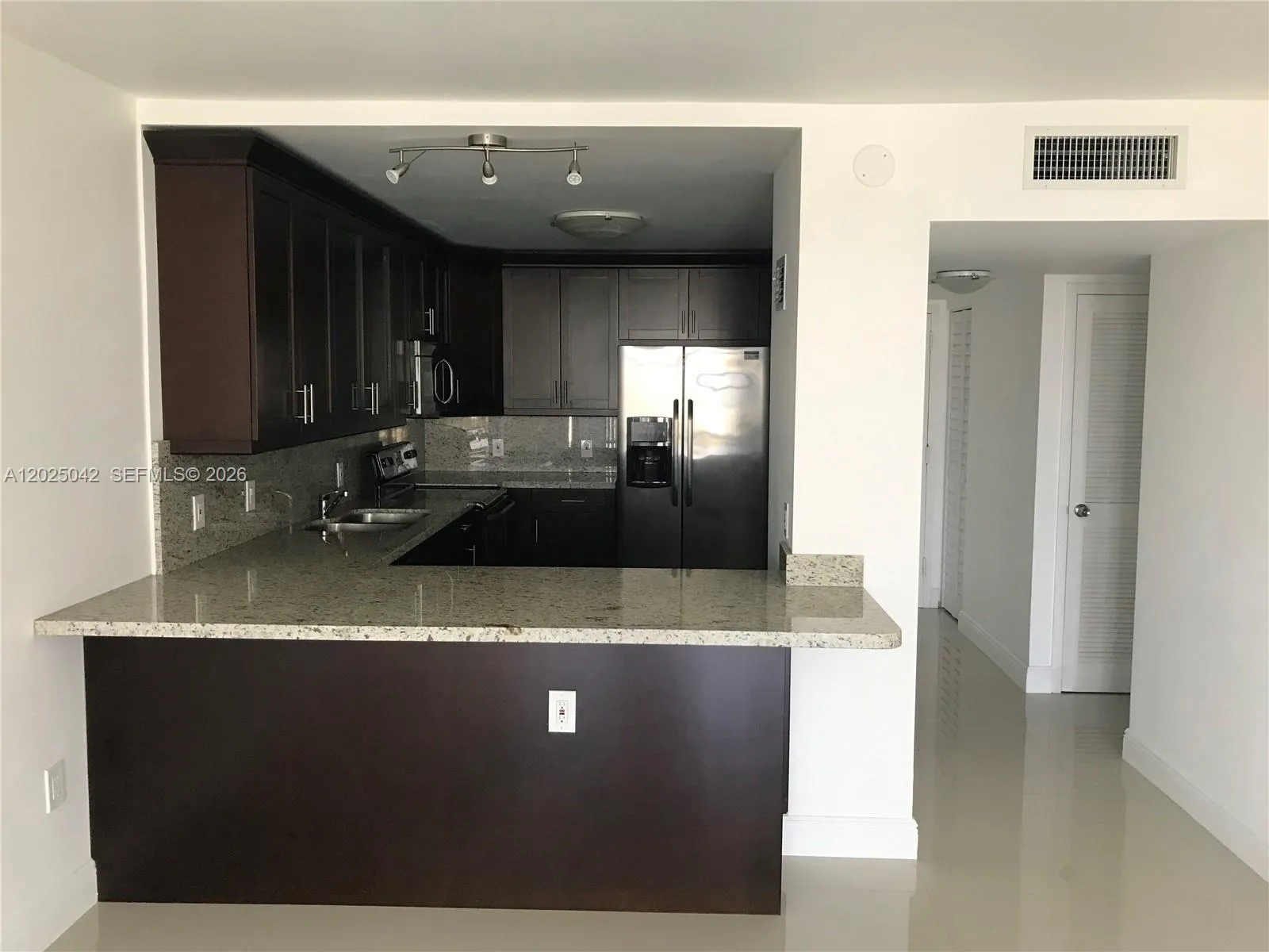 20100 W Country Club dr # 803, Aventura FL 33180