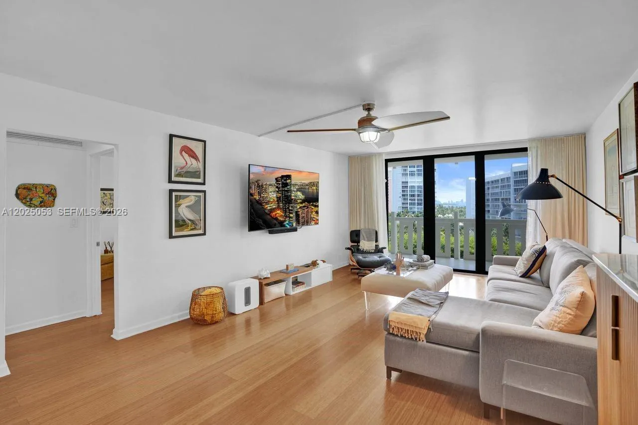 1121 Crandon Blvd # E604, Key Biscayne FL 33149