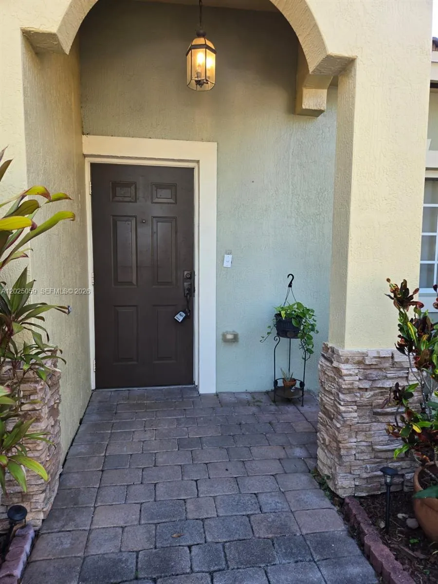 1158 NE 32nd Ave # 1158, Homestead FL 33033