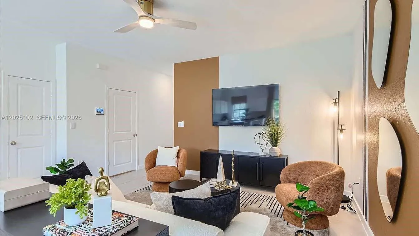 876 NW 3rd Way, Pompano Beach FL 33060