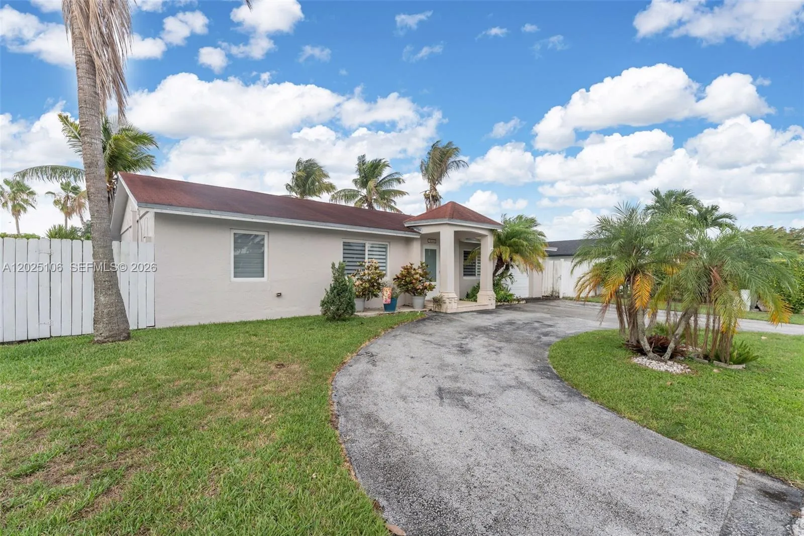 15042 SW 69th St, Miami FL 33193