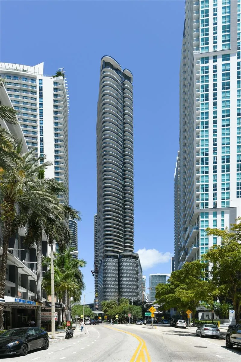 1000 Brickell Plz # 4503, Miami FL 33131