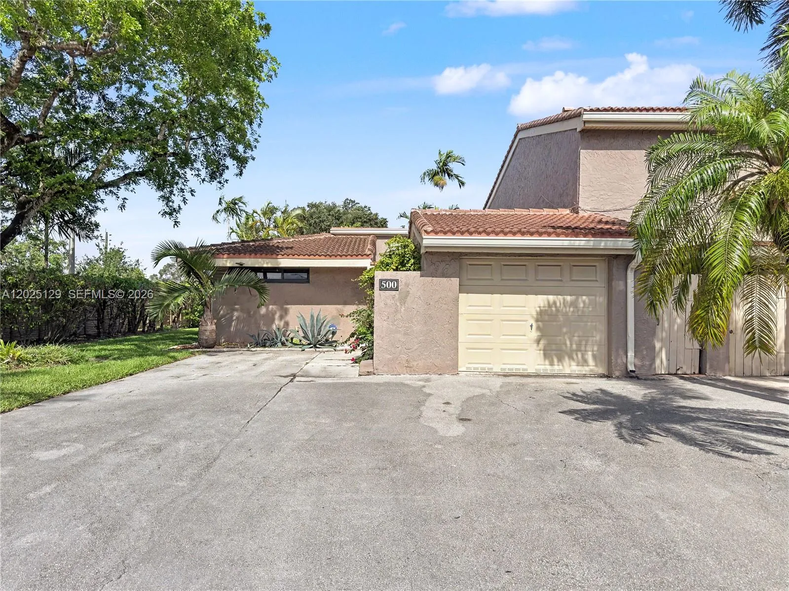 500 Bonnie Brae Way # 17, Hollywood FL 33021