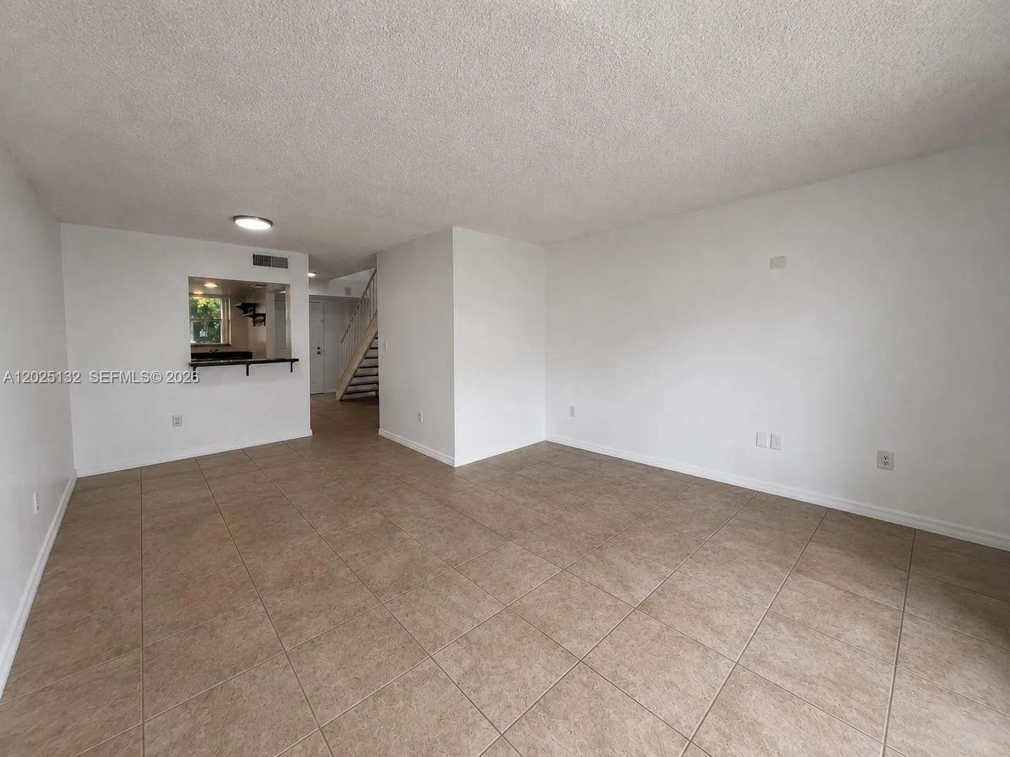 9371 Fontainebleau Blvd # I205, Miami FL 33172