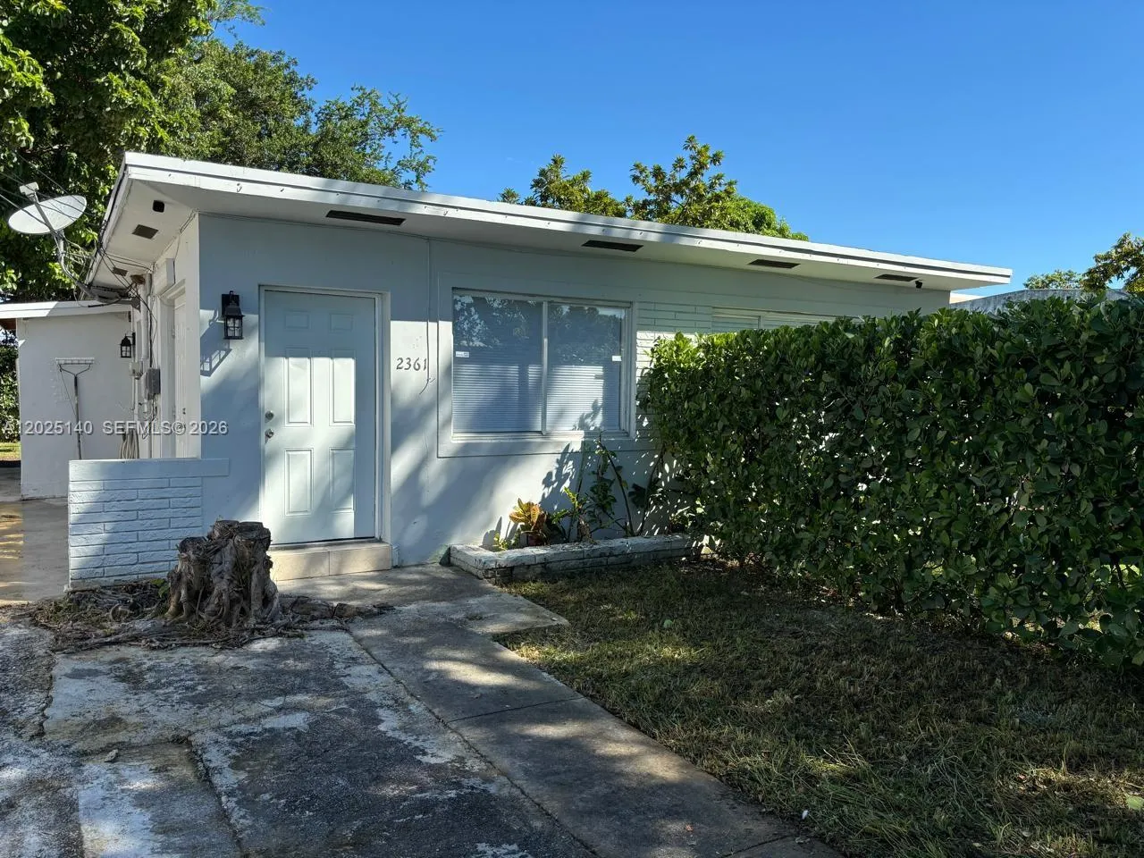 2359 NW 32nd St, Miami FL 33142