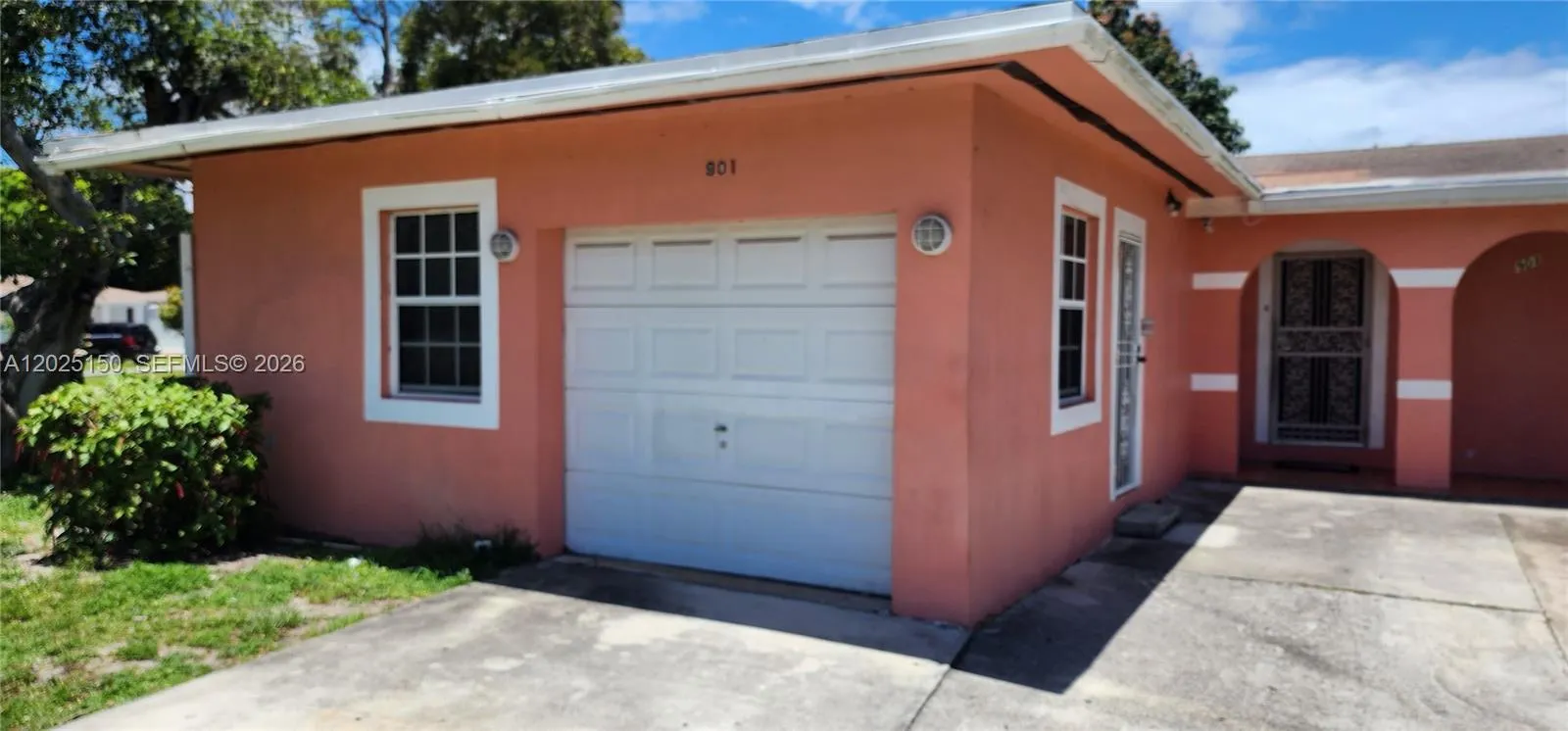 901 NE 160th Ter, North Miami Beach FL 33162