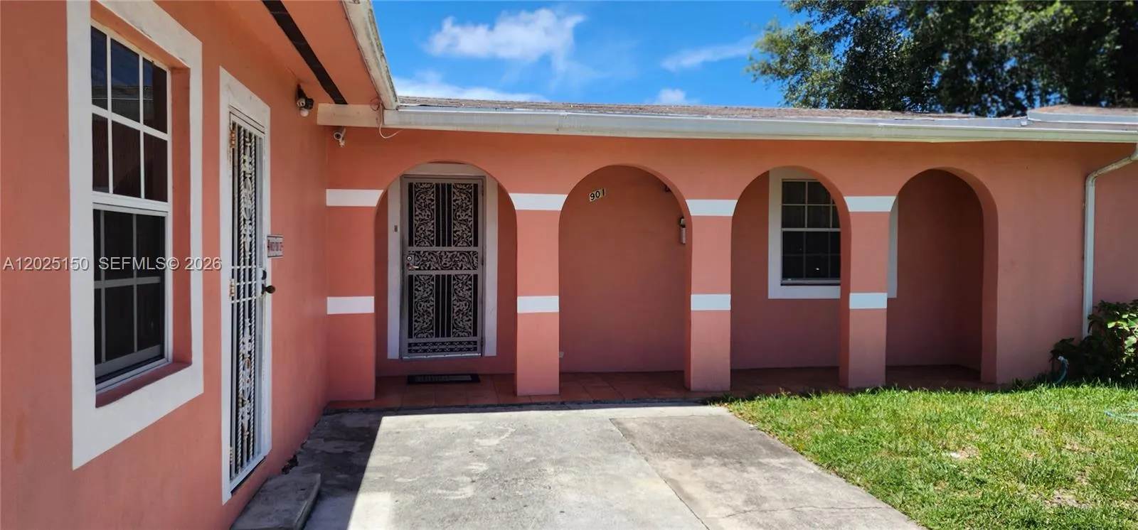 901 NE 160th Ter, North Miami Beach FL 33162