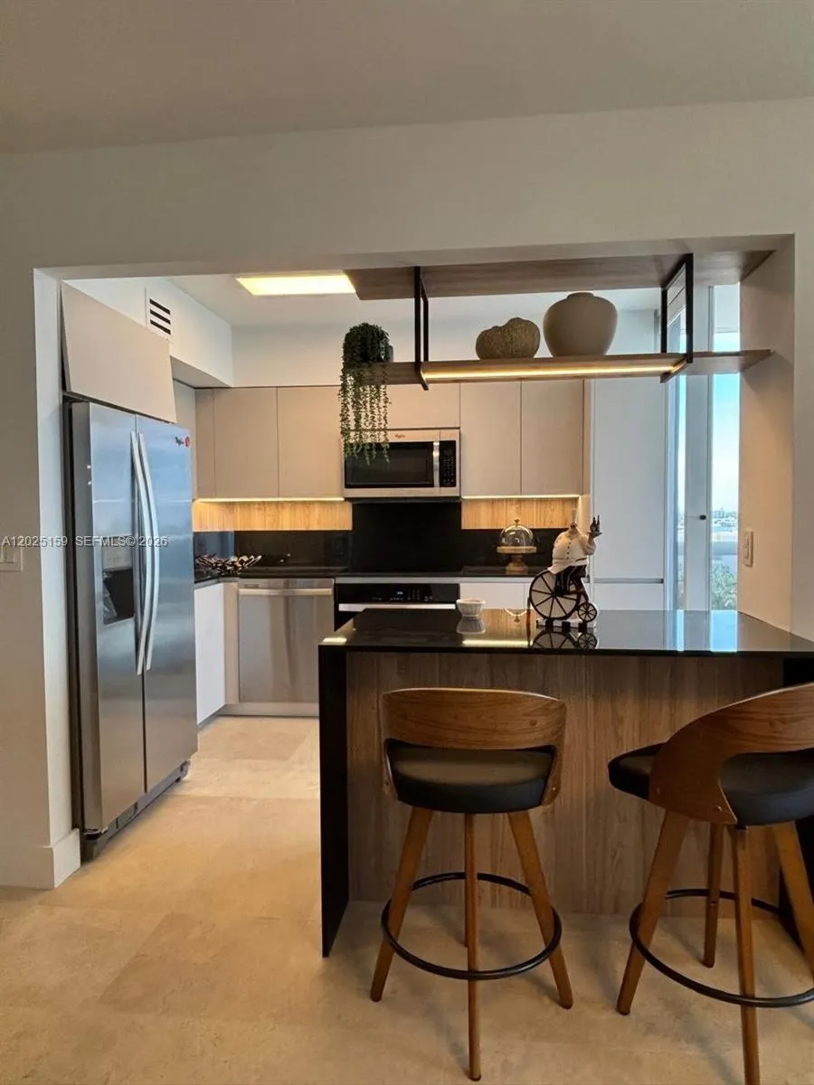 6301 Collins Ave # 908, Miami Beach FL 33141