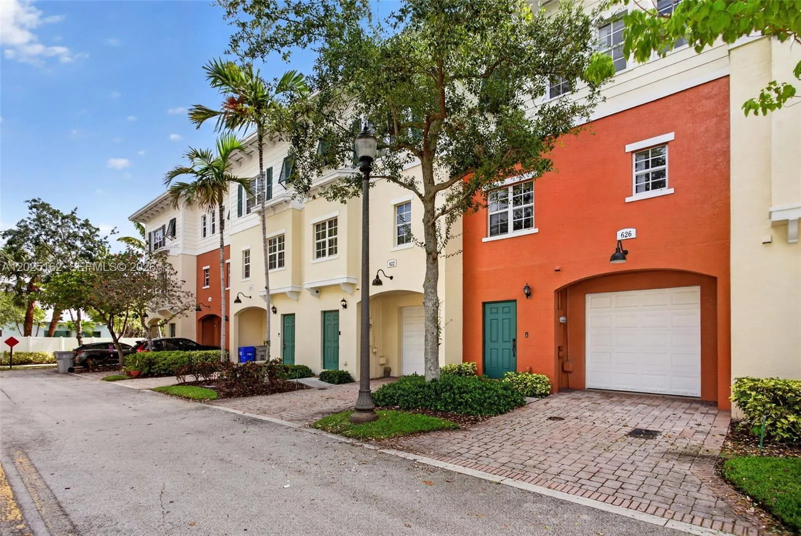 626 SW 1st Dr, Pompano Beach FL 33060
