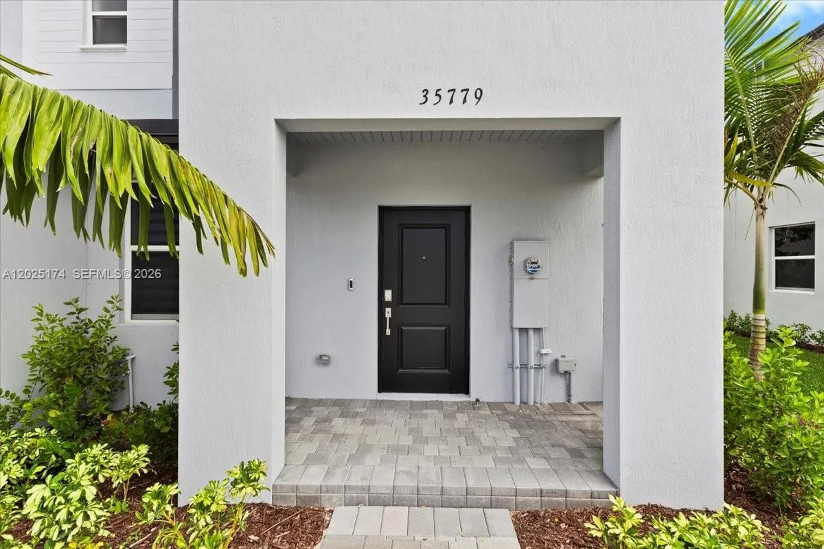 35779 SW 178th Ct, Homestead FL 33034