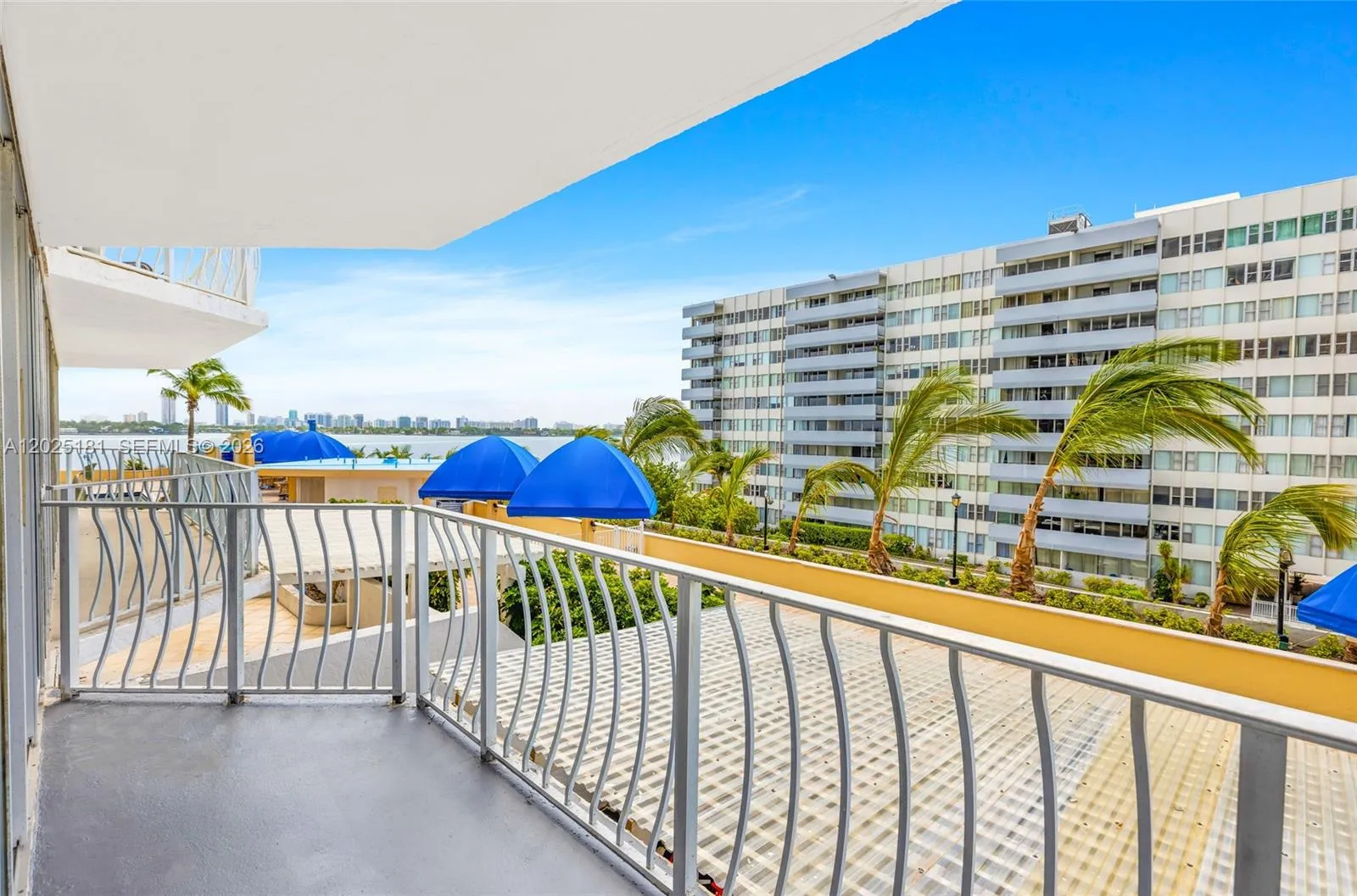 7601 E Treasure Dr # 506, North Bay Village FL 33141