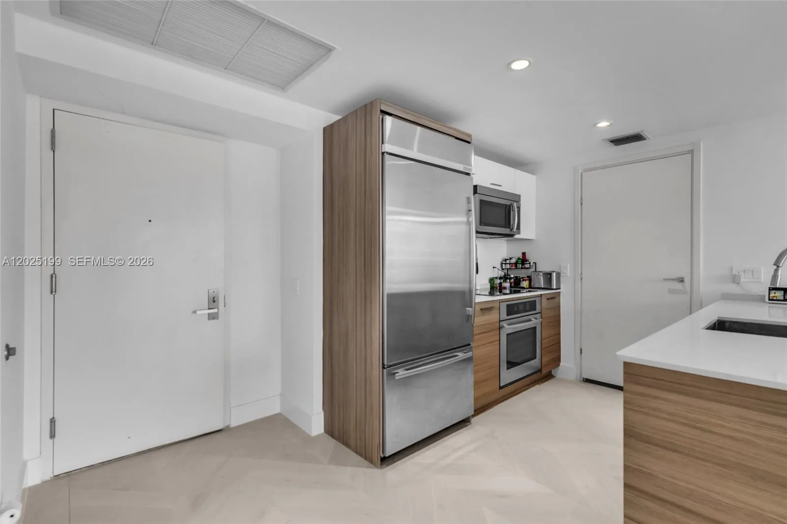 1300 Brickell Bay Dr # 3408, Miami FL 33131