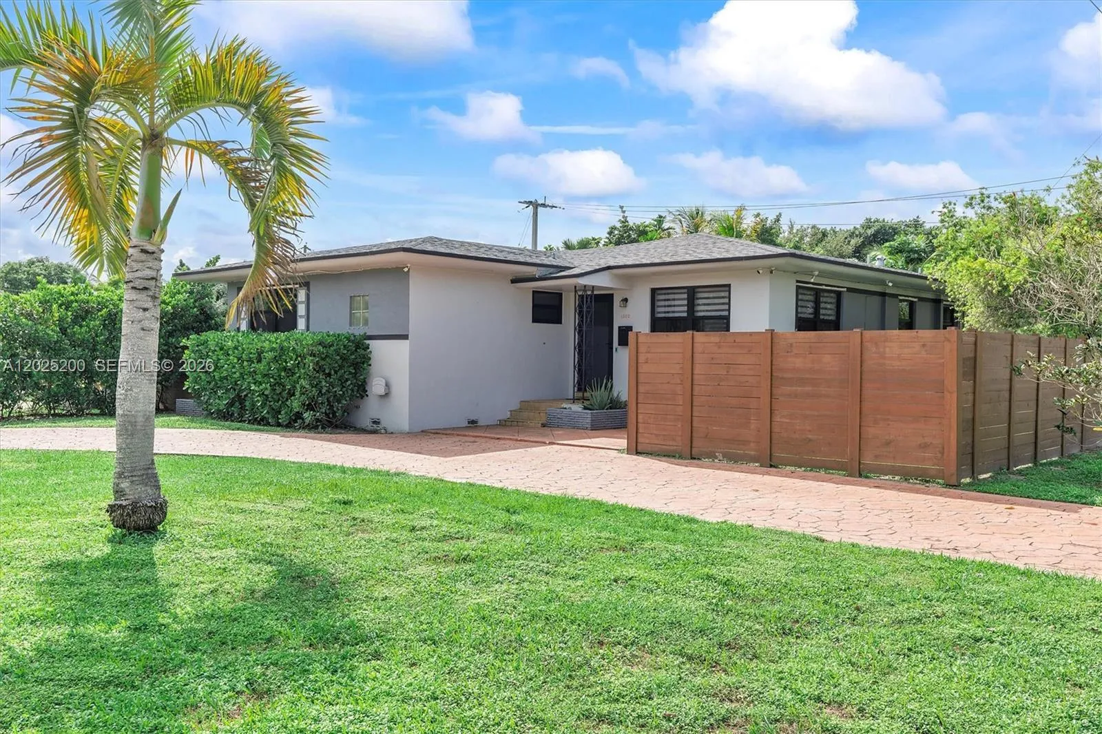 1300 NE 161st St # 1300, North Miami Beach FL 33162