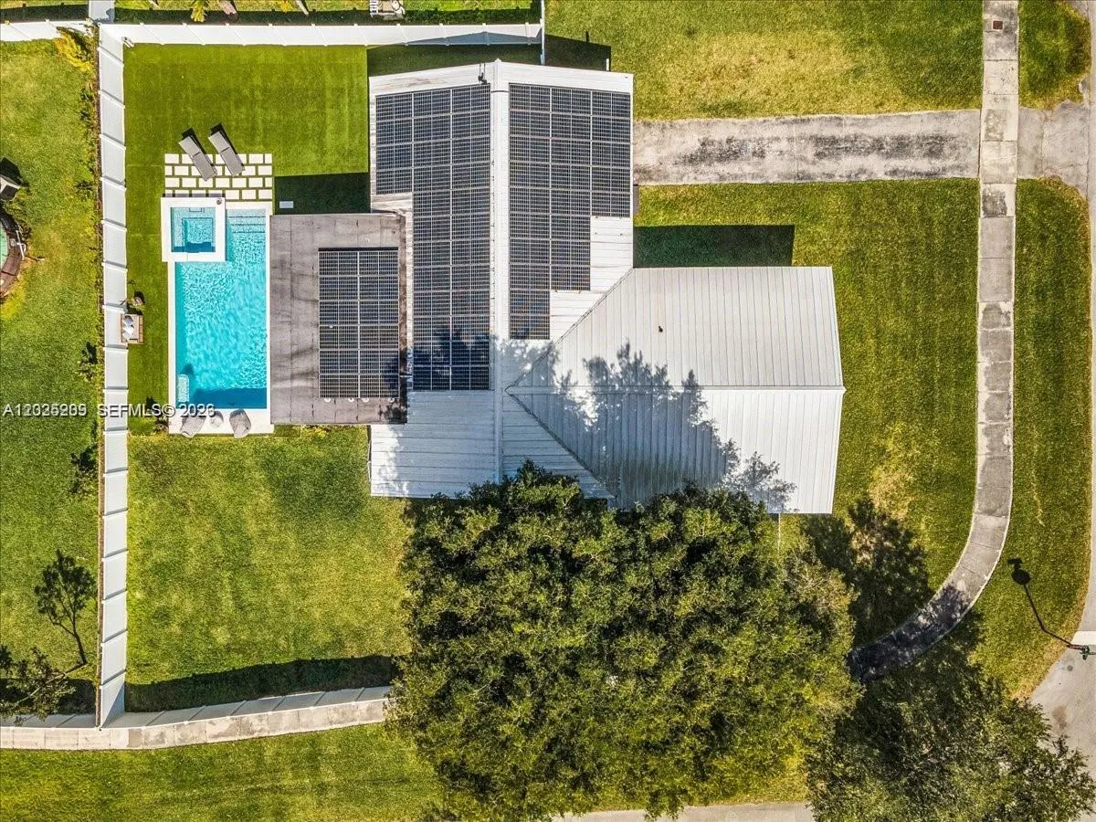 18962 SW 94th Ave, Cutler Bay FL 33157