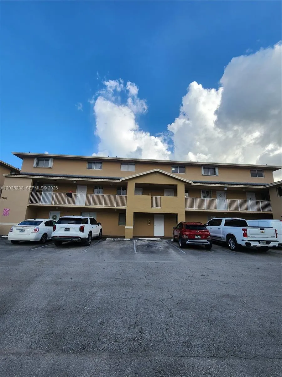 7785 W 30th Ct # 203, Hialeah FL 33018