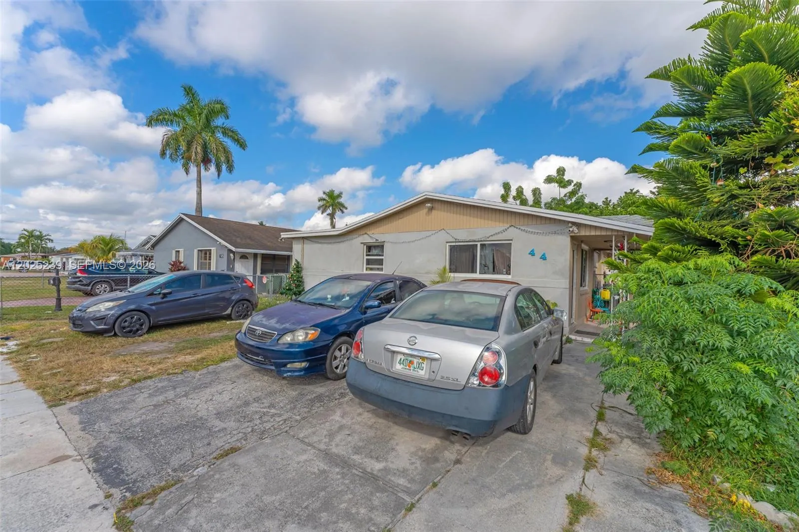 445 NW 8th St, Homestead FL 33030