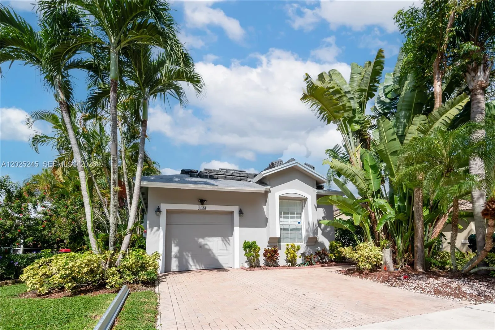 4123 Sapphire Bnd, Weston FL 33331