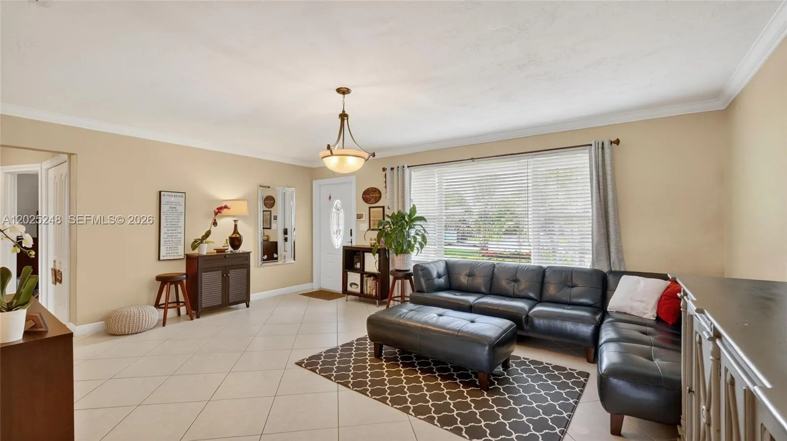 10651 NW 19th Pl, Pembroke Pines FL 33026