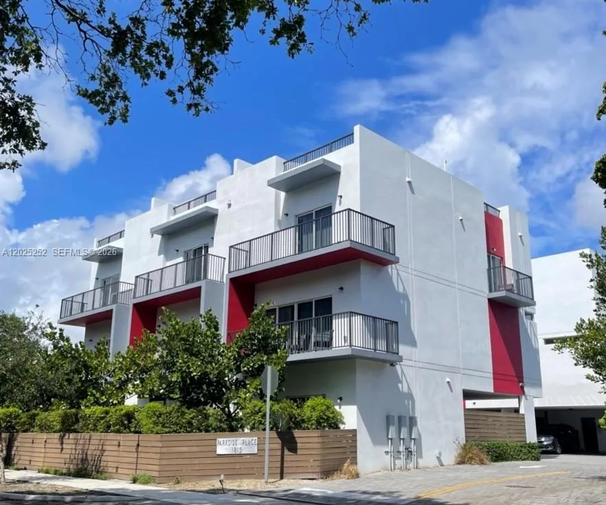1813 Madison St # 3, Hollywood FL 33020