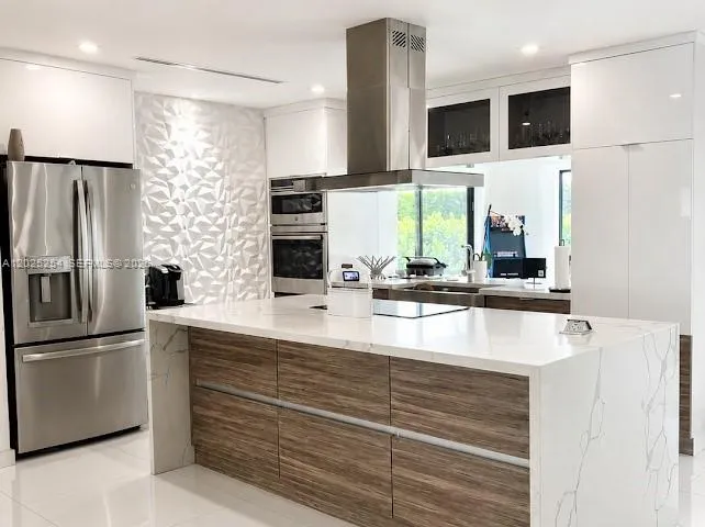 8490 NW 17th Ct, Pembroke Pines FL 33024