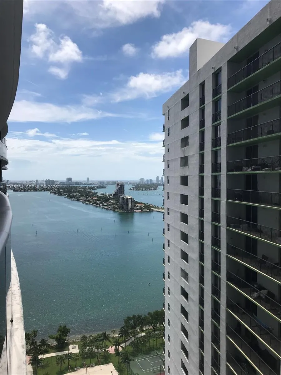 488 NE 18th St # 3002, Miami FL 33132