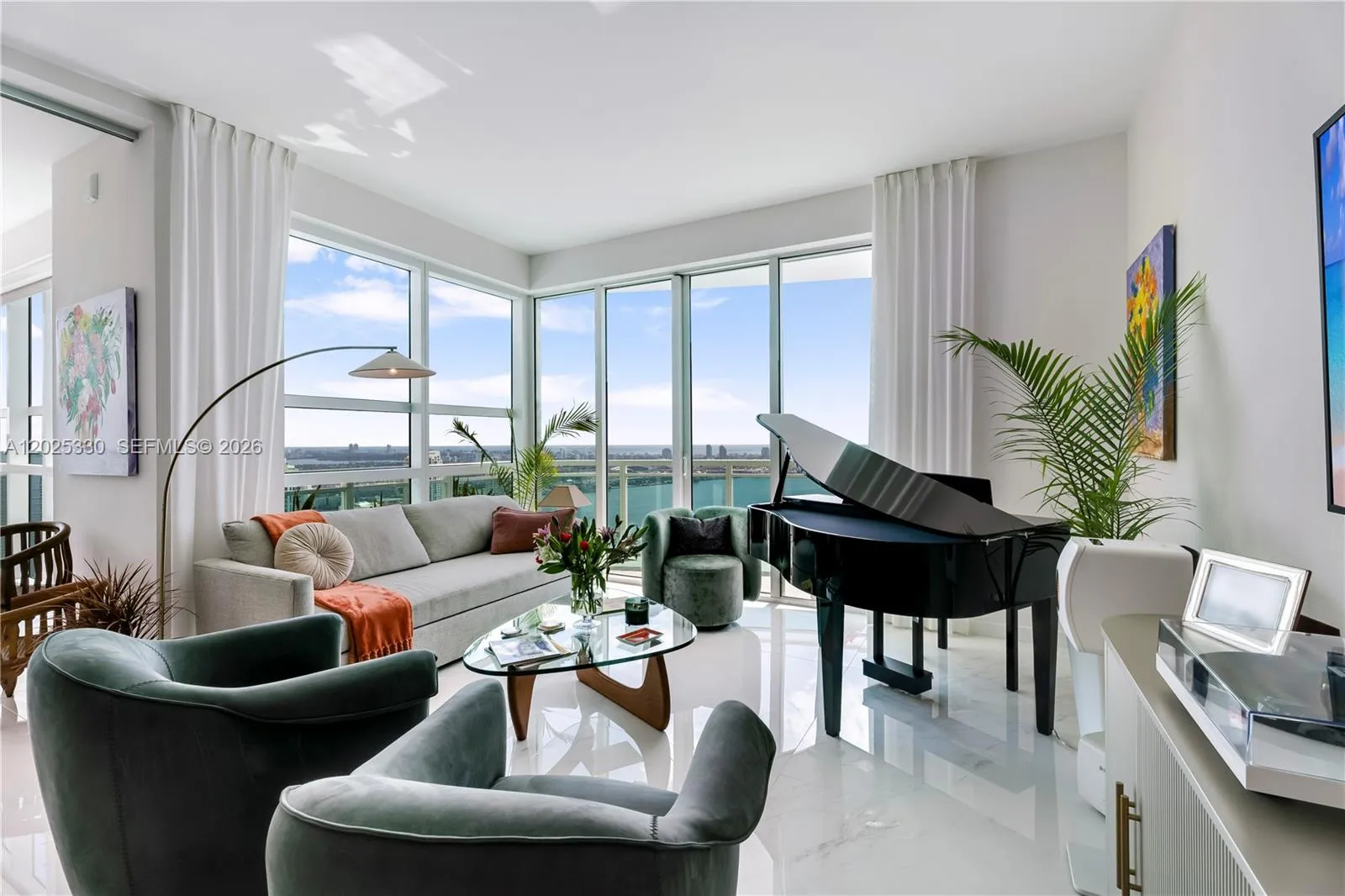 2 bedroom 2 bath for sale at 950 Brickell Bay Dr # 5210, Miami FL 33131