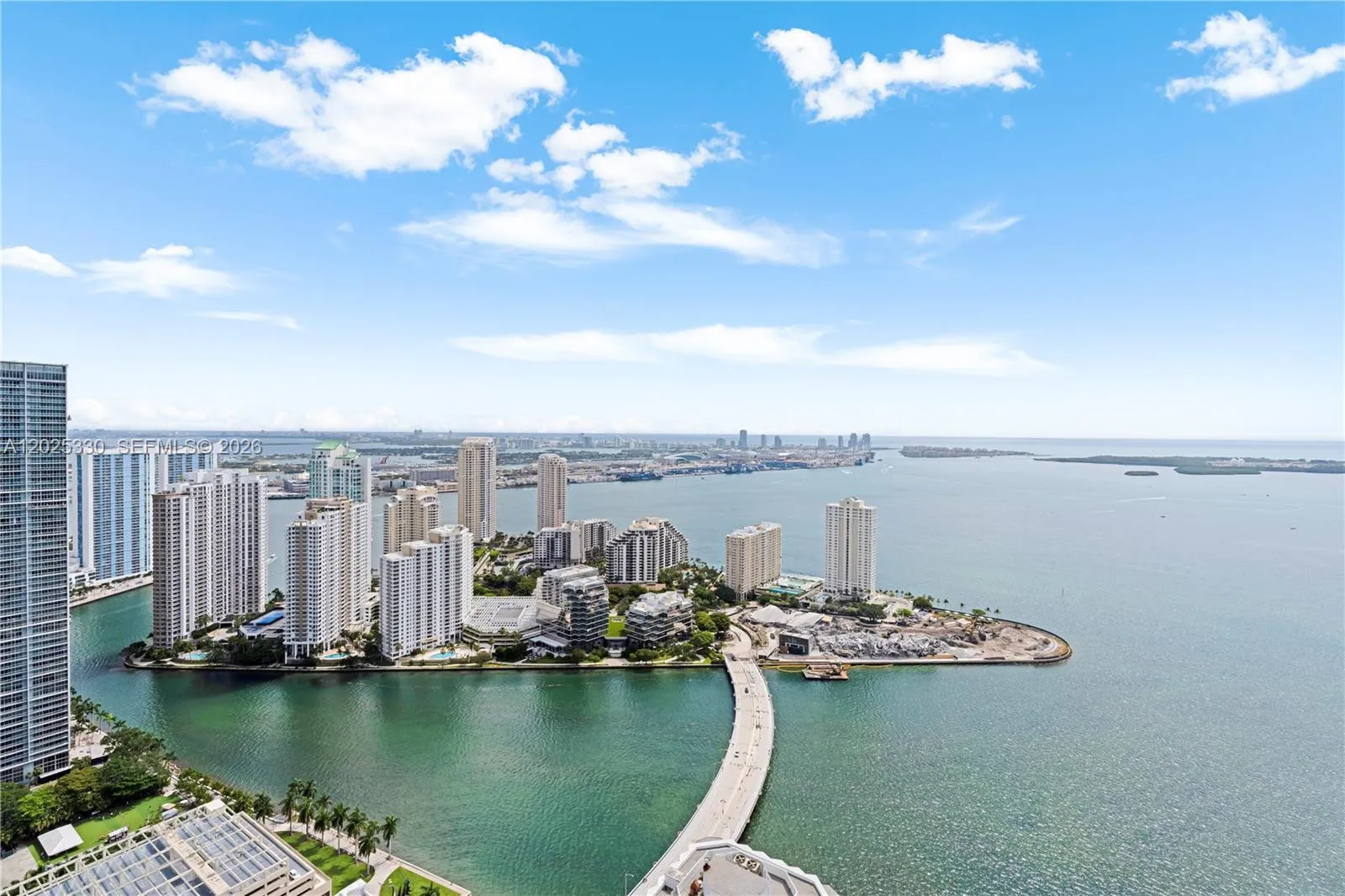 950 Brickell Bay Dr # 5210, Miami FL 33131
