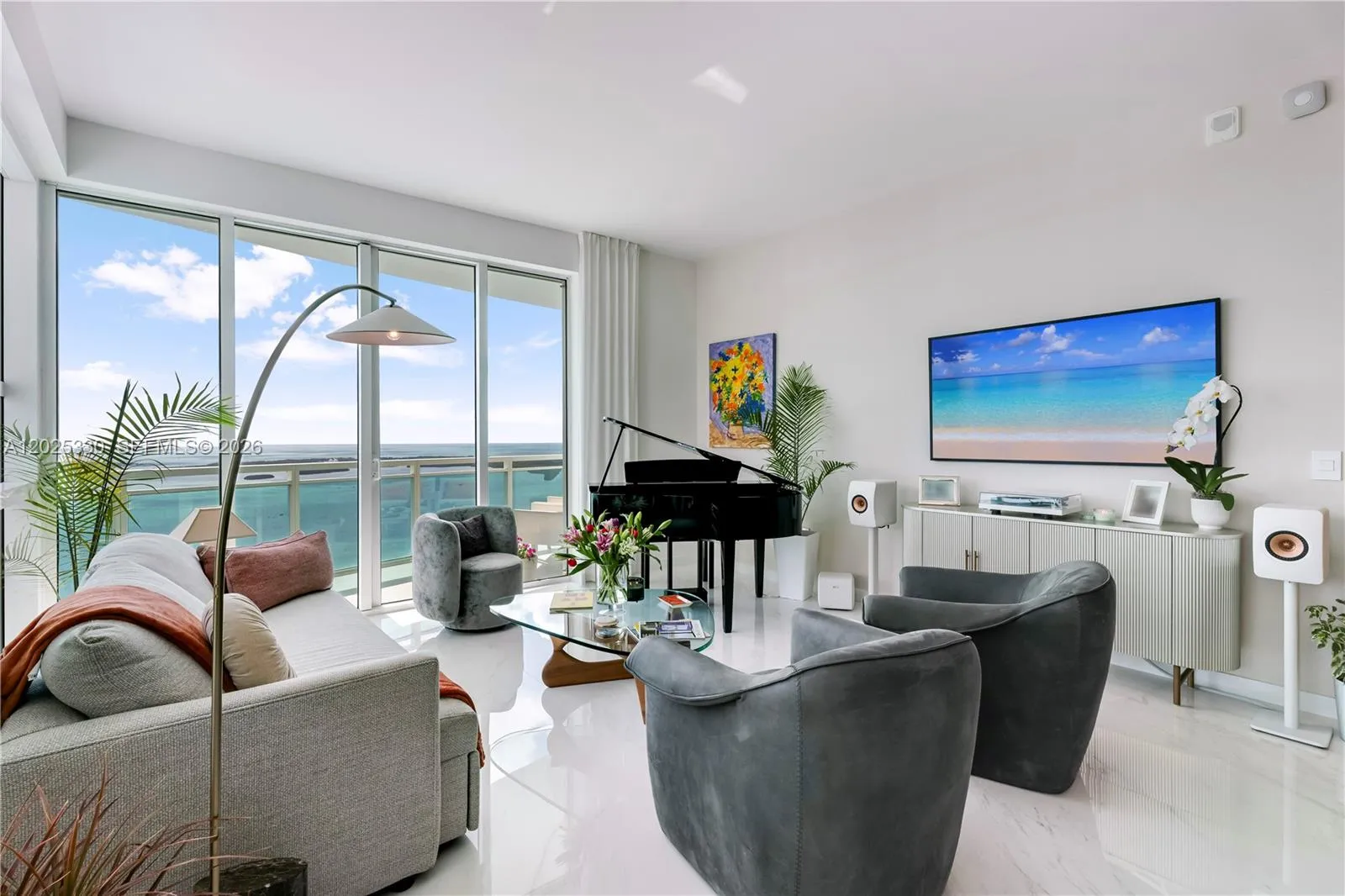 950 Brickell Bay Dr # 5210, Miami FL 33131