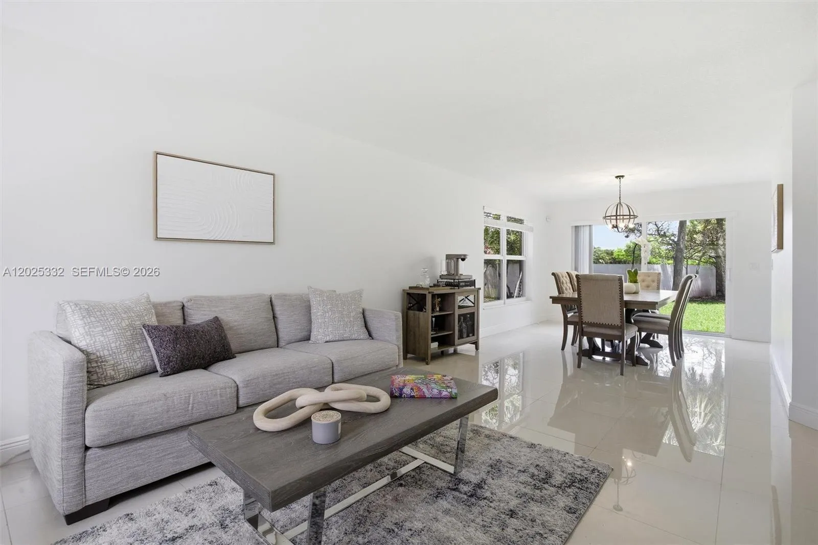 2 Gables Blvd, Weston FL 33326
