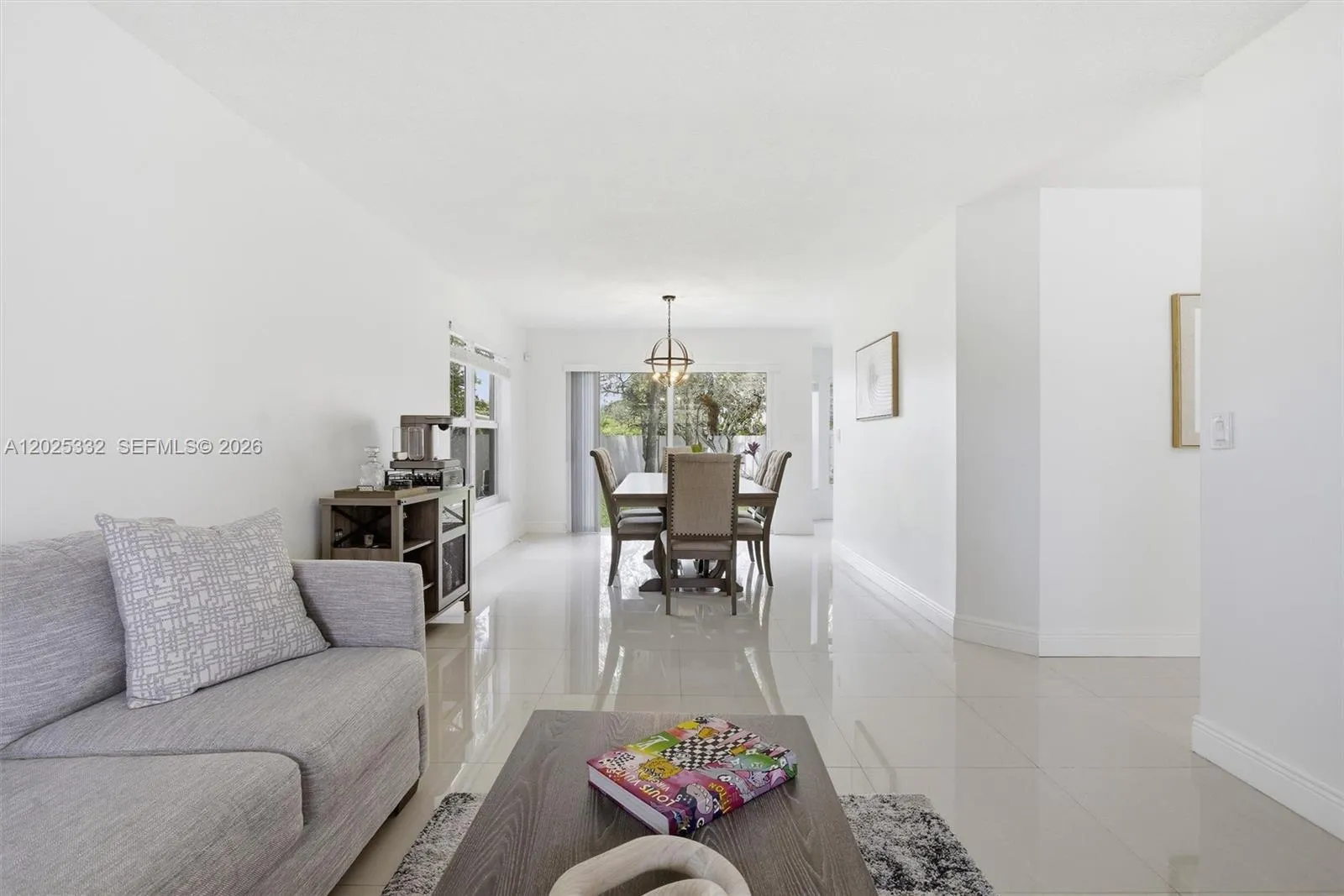 2 Gables Blvd, Weston FL 33326