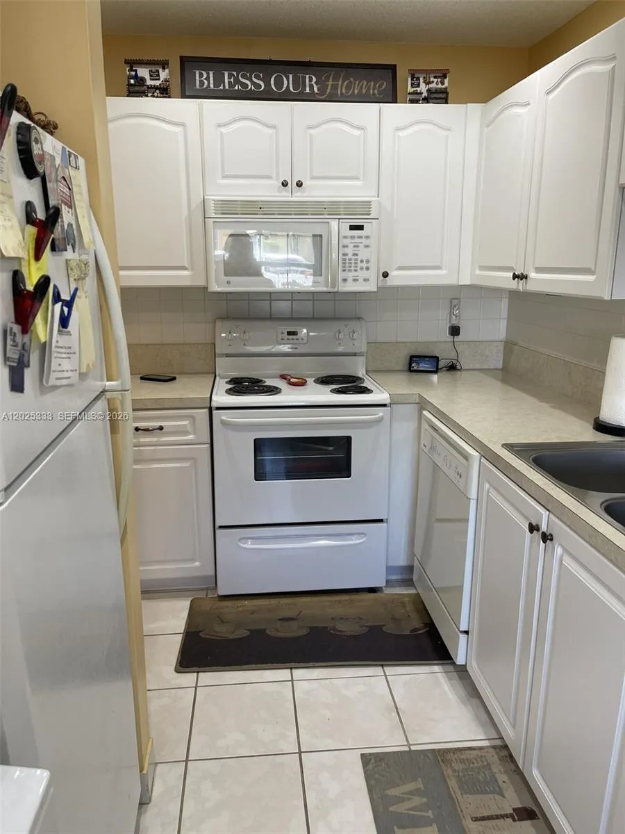 1640 NW 19th Ter # 103, Delray Beach FL 33445