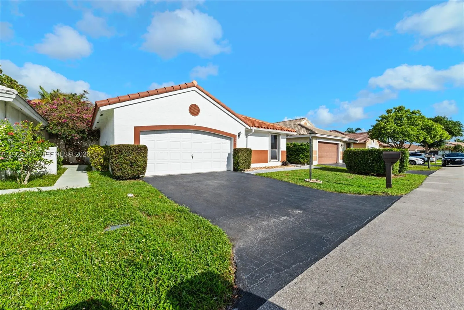 5901 Chester Ln, Davie FL 33331