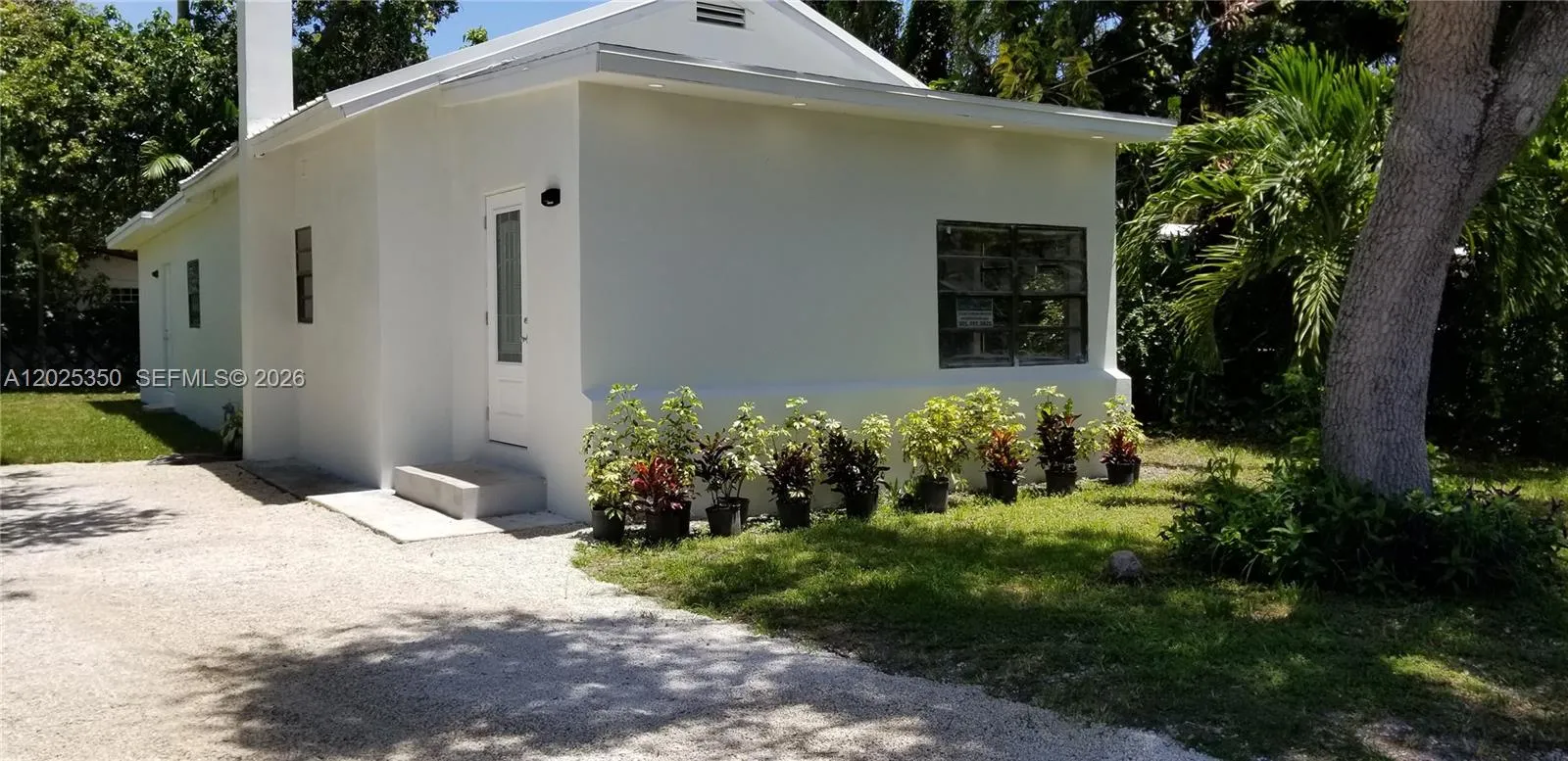 2465 NE 184th St, North Miami Beach FL 33160