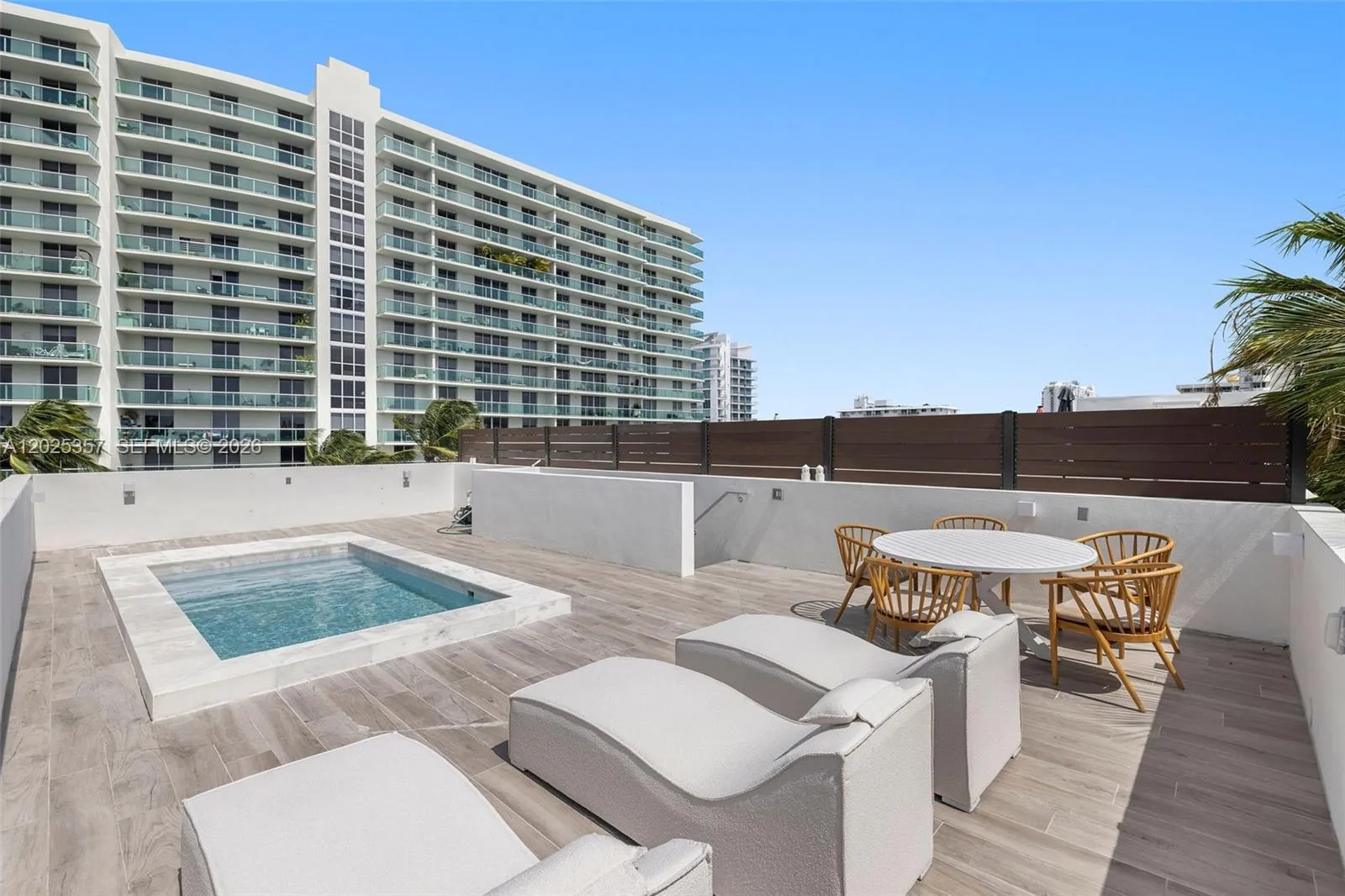 1525 Bay Rd # 1525, Miami Beach FL 33139