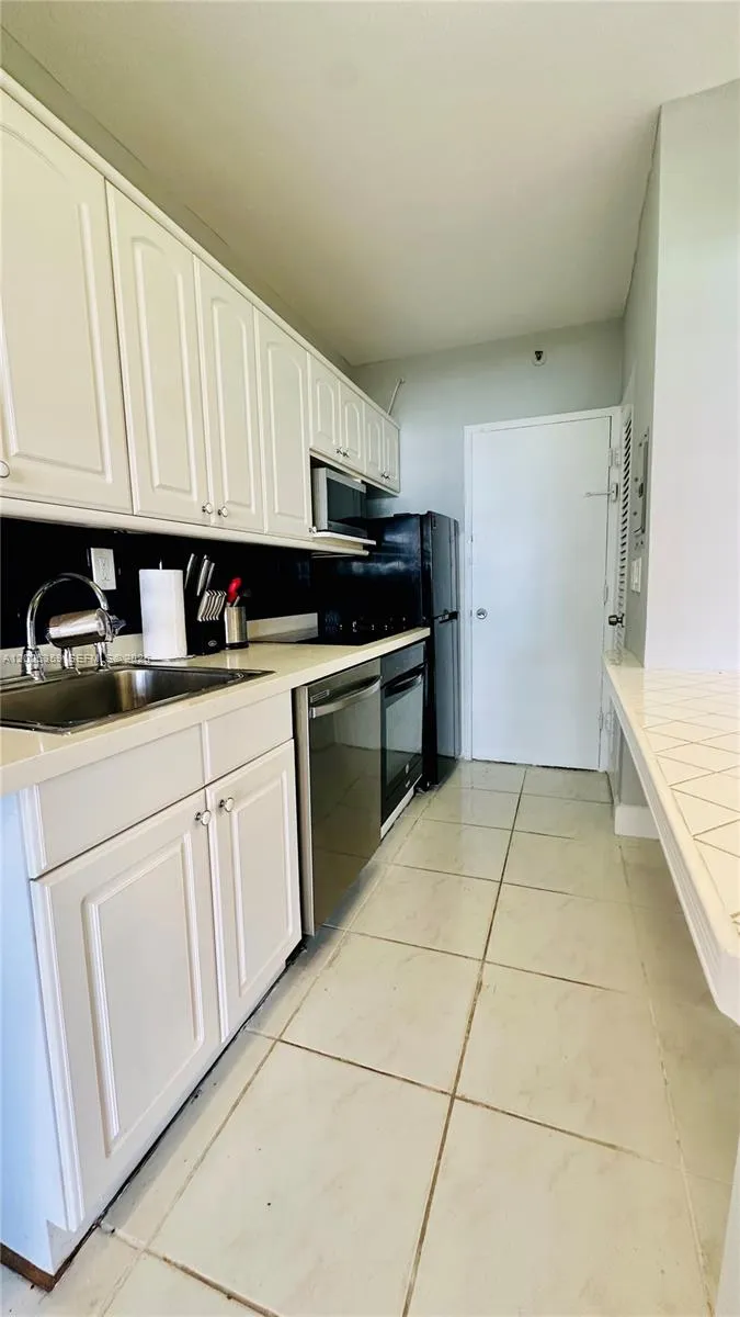 100 Lincoln Rd # 720, Miami Beach FL 33139