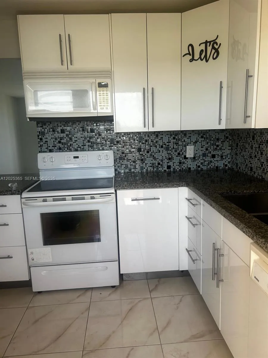16400 NE 17th Ave # 703, North Miami Beach FL 33162