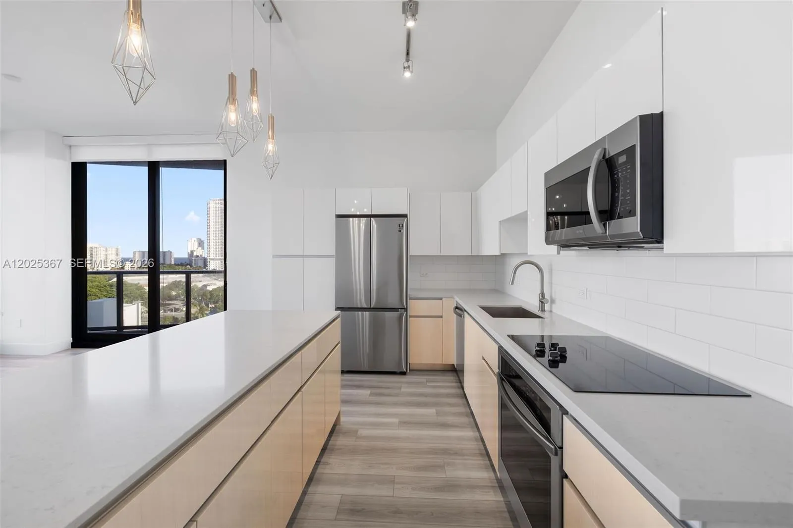 101 Diplomat Pkwy # 2102, Hallandale Beach FL 33009