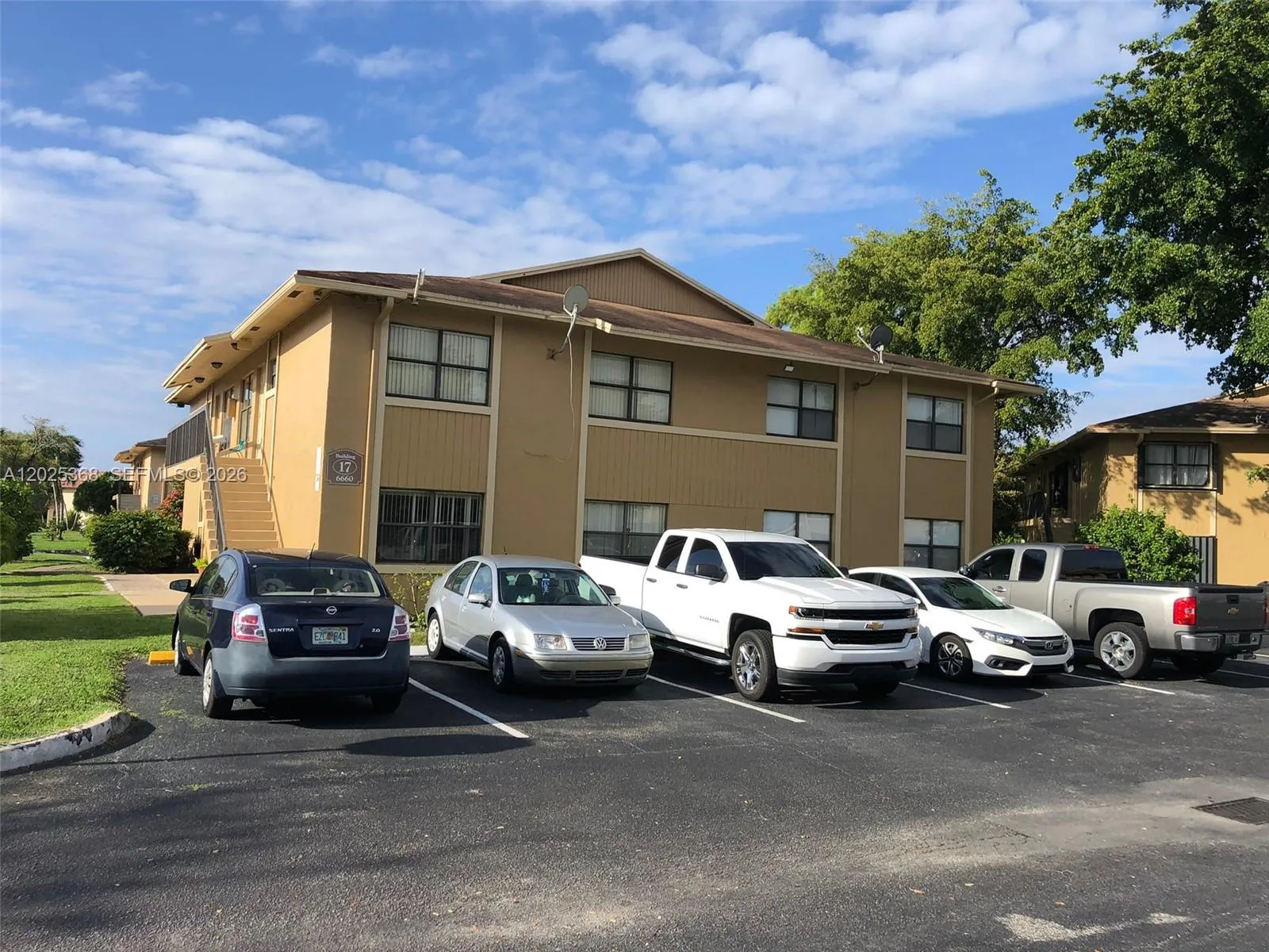6660 W 26th Ct # 17, Hialeah FL 33016