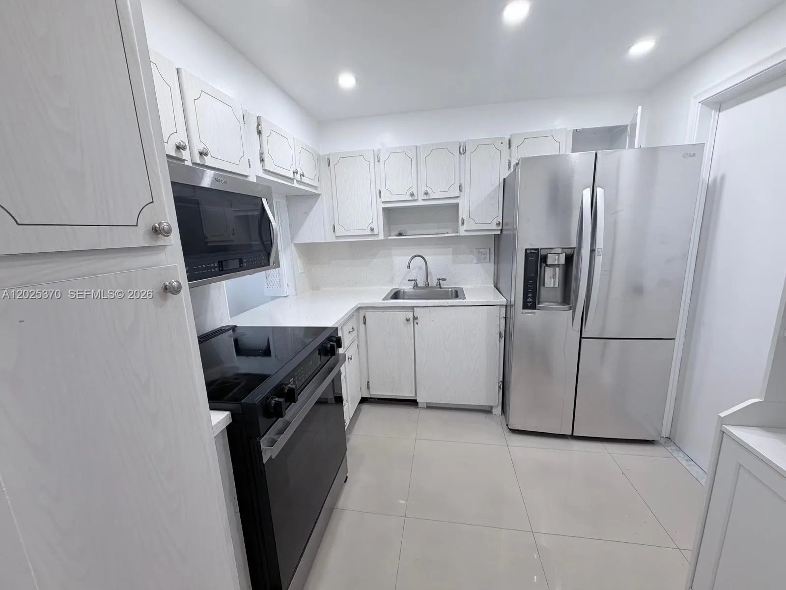 1825 S Ocean Dr # 611, Hallandale Beach FL 33009