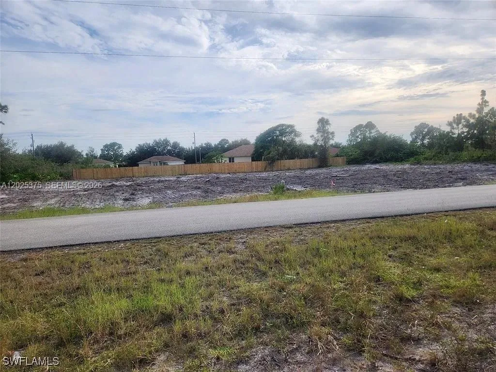 2513 43RD ST W, Lehigh Acres FL 33971