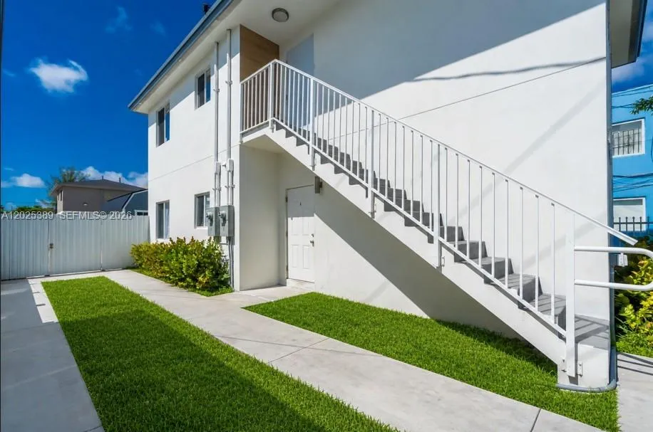 1180 NW 67th St # 2, Miami FL 33150