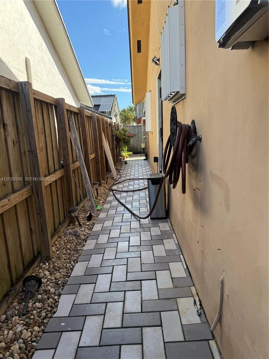 35XX W 75th Pl # A, Hialeah FL 33018