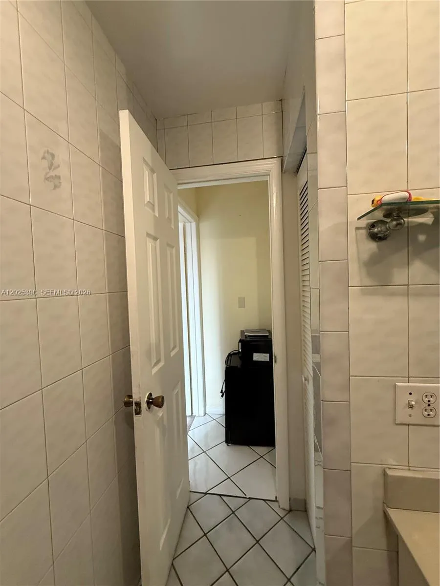 35XX W 75th Pl # A, Hialeah FL 33018
